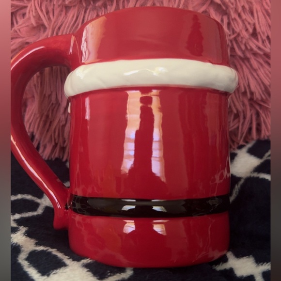 Santa 🎅 Holiday Style Mug ☕️ - Picture 3 of 5